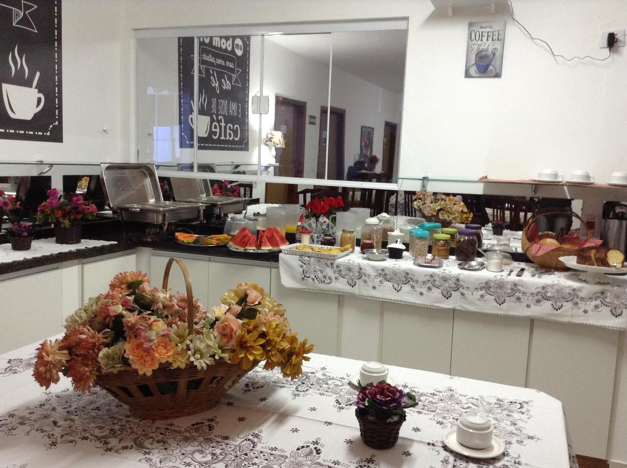 Espaco Alvorada ,Agendamento Das Atividades, Cafe Da Manha ,Banheira E Piscina No Centro Brotas Exteriör bild